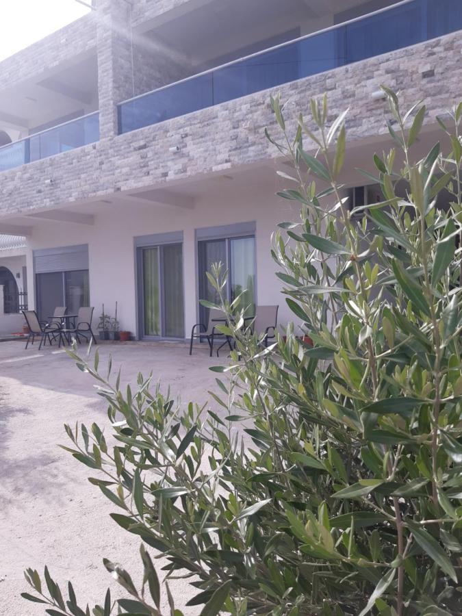 Zara Apartments Улцин Екстериор снимка
