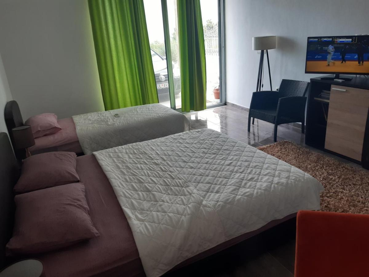 Zara Apartments Улцин Екстериор снимка