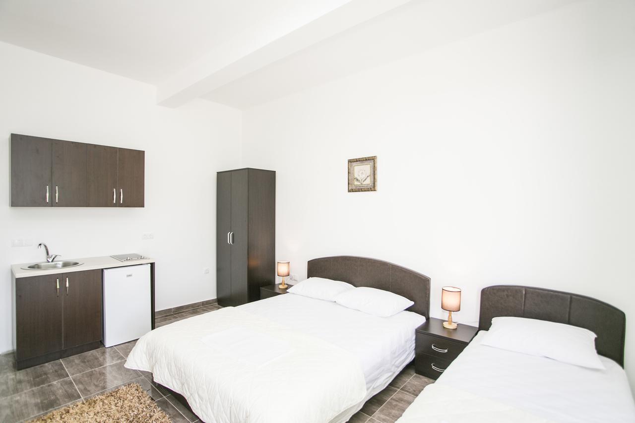 Zara Apartments Улцин Екстериор снимка